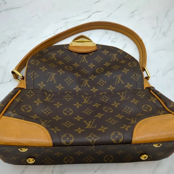 Louis Vuitton Beverly MM Monogram Canvas Shoulder Bag. - Picture 10 of 16